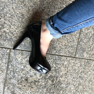パンプス 黒 22cmの画像