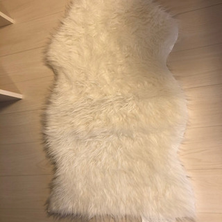 IKEA  ムートンラグ