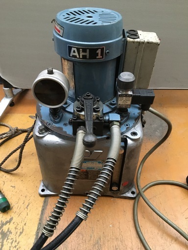 ★値下げ中★来店限定★ 大阪ジャッキ　アイザー　Ａ形油圧ポンプ　ＡＨ１