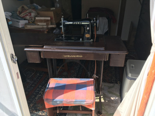 足踏みミシン！