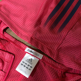 adidas ジョギングウェアの画像