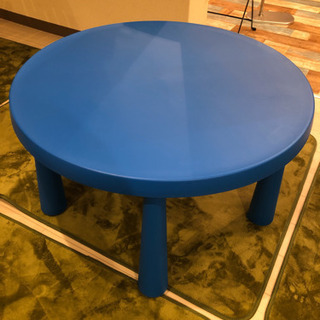 IKEAの子ども用テーブル