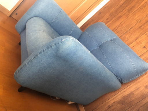 値引き！ビンテージなデニムソファー カッコイイです！