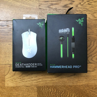 razerのマウスとイヤホン　マウスパッド付き