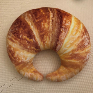 クロワッサン型クッション