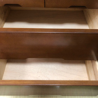 小ぶりなタンスの画像