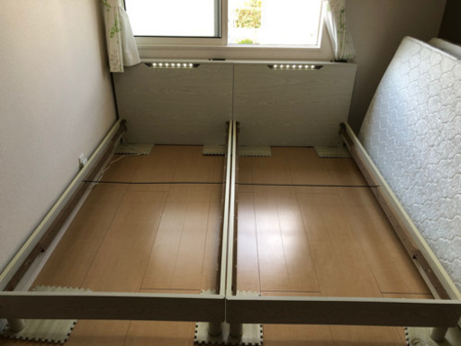 シングルベッド　×2(マットレス付き)