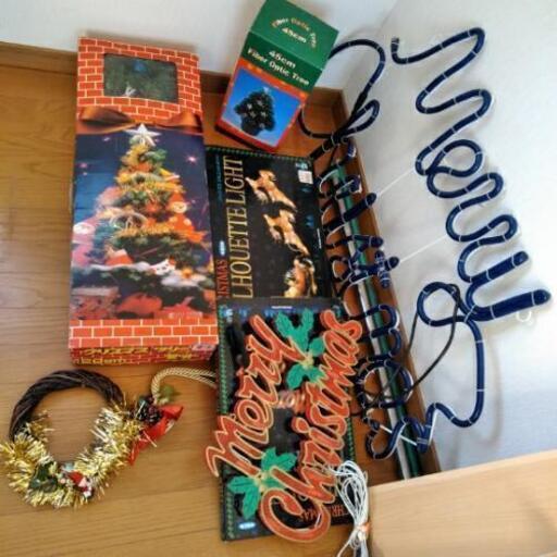 クリスマス　ツリーとイルミネーション