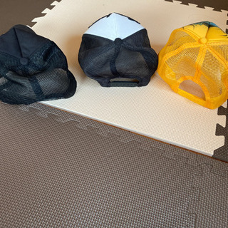 キャップ3つまとめての画像