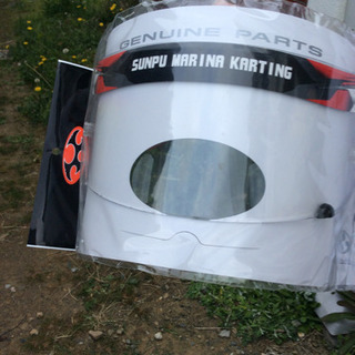 ヘルメットシールド