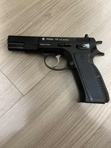 東京マルイ　エアガン　Cｚ75ファーストモデル　18歳以上