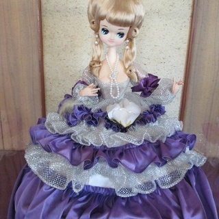 ガラスケース入り　フランス人形　受渡日7月23日以降　受渡場所（7月23日：玉名市、7月24日以降：熊本市東区）の画像