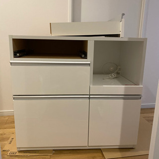 ニトリ　キッチンボード　食器棚　の画像