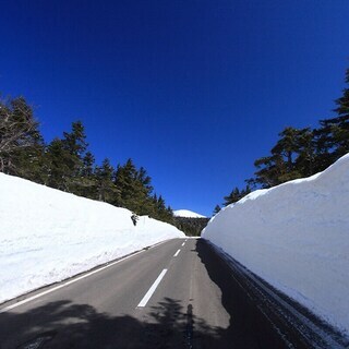 ★５/23〜24 磐梯スカイライン雪回廊＆ビッグバーガーツーリン...