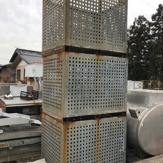 （配送可能）鉄箱 鉄カゴ 農業 じゃがいも 大量にあります。 配送可能）鉄箱 鉄カゴ 農業 じゃがいも 大量にあります。