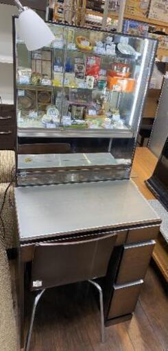 ニトリ　片袖ドレッサー いす付き