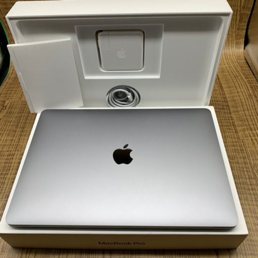 2019 MacBook Pro 13インチ 8/128