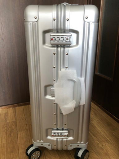 メルセデスベンツ オリジナル アルミ スーツケース  65L 商談成立