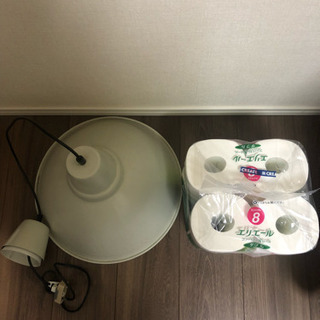 お取引き中 IKEA 電気 差し上げます。の画像