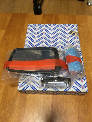 日産純正ヨーロッパ仕様 ダットサントラック(720)用メッキドアミラー