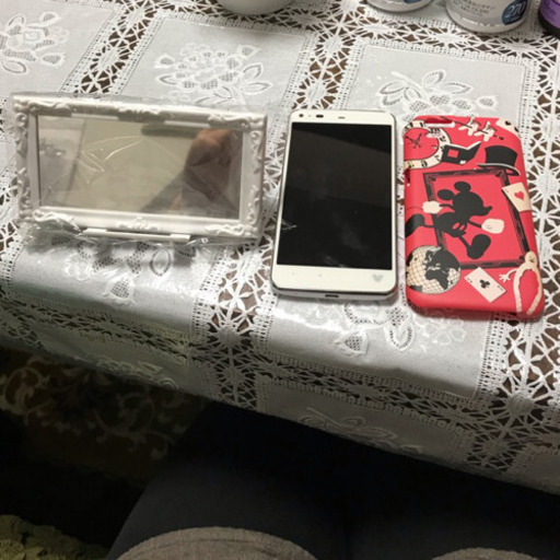 Disney Mobile SH-05F ホワイト 限定ケース、卓上ホルダー付き