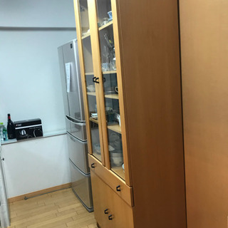 北欧家具イノベーター　食器棚