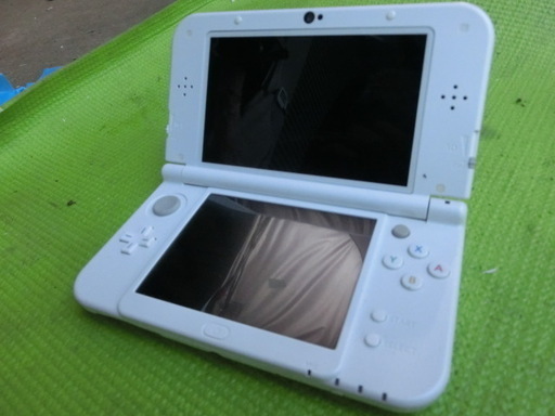 A306　任天堂　３DS　LL　NEW　パールホワイト　　２０１５年製