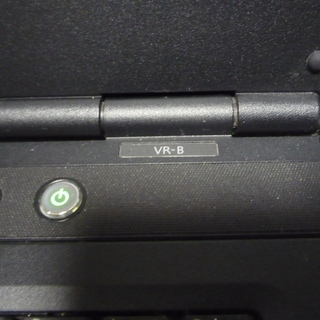 大きめのノートパソコン（NEC）の画像