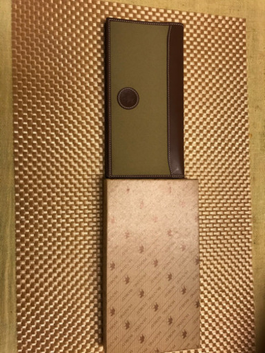 値下げしました　　ハンティングワールド　長財布