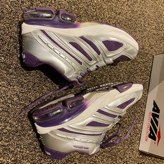 【売ります】24.5cm AVIA インストラクター御用達　高級フィットネススニーカー　ダンスシューズ　定価16280円の画像