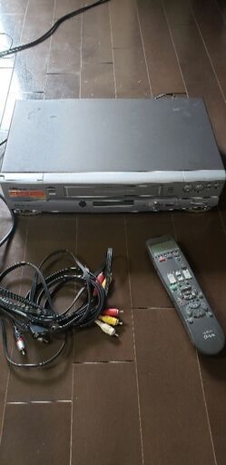 HlTACHI ビデオデッキ