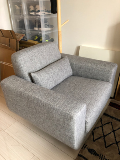 LOWYA 一人掛けソファー