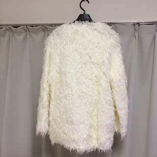 新品 タグ付き Dolly&Molly フェイクファー ジャケット コートの画像