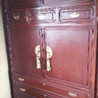 タンス三本あります。セット品。の画像