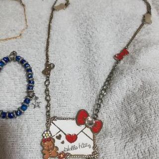 ネックレス、ブレスレット。の画像