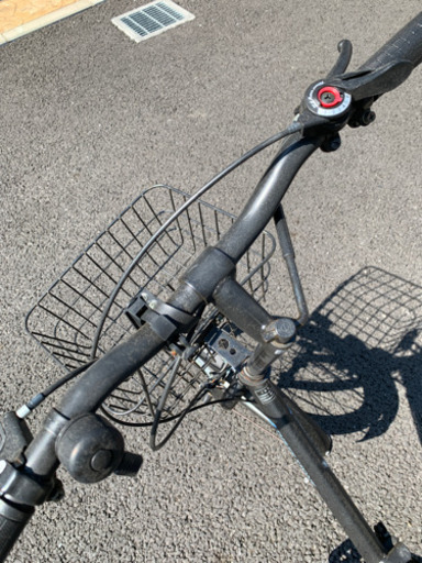 カゴ付き折りたたみ自転車