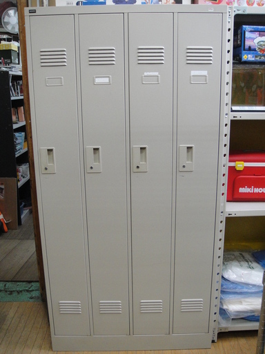 UCHIDA　４人用スチールロッカー　4人用ロッカー　４連ロッカー　オフィス　更衣室