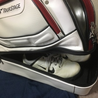 TOURSTAGEゴルフバッグ（おまけ付）の画像