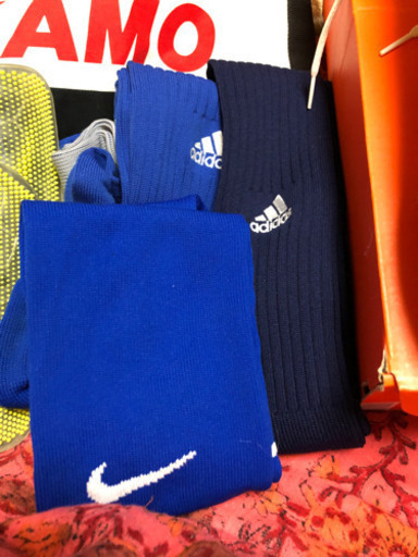 値下げ早い者勝ち サッカースパイクセット