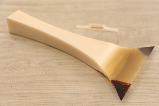 三味線 バチ べっ甲 撥 ばち 全長22.5cm 位 幅12.5cm 位 重量220g 位 和楽器(R1912awxYGG)