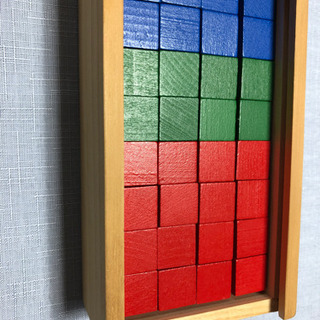 カラーキューブ4色の画像