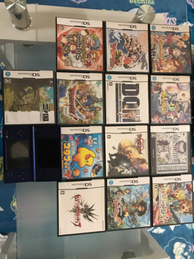 任天堂　DS i 本体＋ソフト13作品