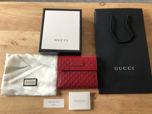新品グッチ GUCCI 財布 二つ折り財布 レディース