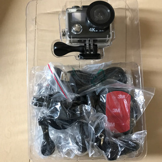 アクションカメラ　箱傷有りますの画像
