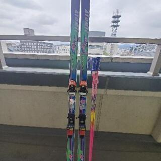 atomic スキー板