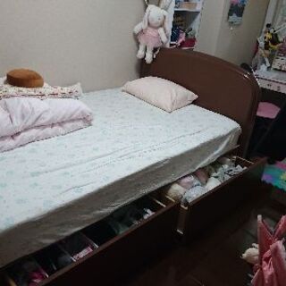 セミダブルベッド ニトリの画像