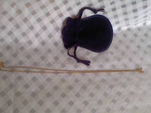 ネックレス　赤　青　緑　指輪モチーフ　レッド　ブルー　グリーン