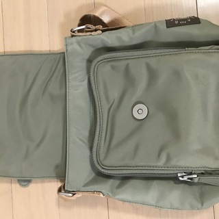 小さめショルダーバッグの画像