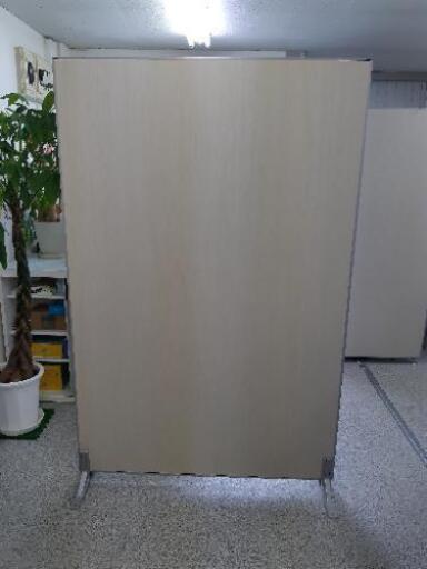 パーテーション　白木目調