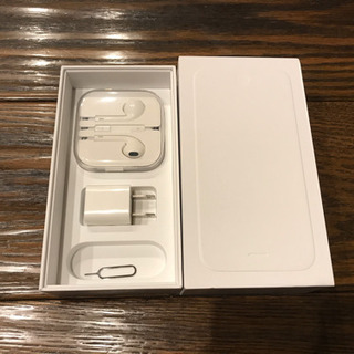 iPhone6 空箱とイヤホンマイク